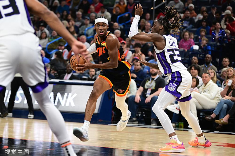 的锋线配合 的锋线配合