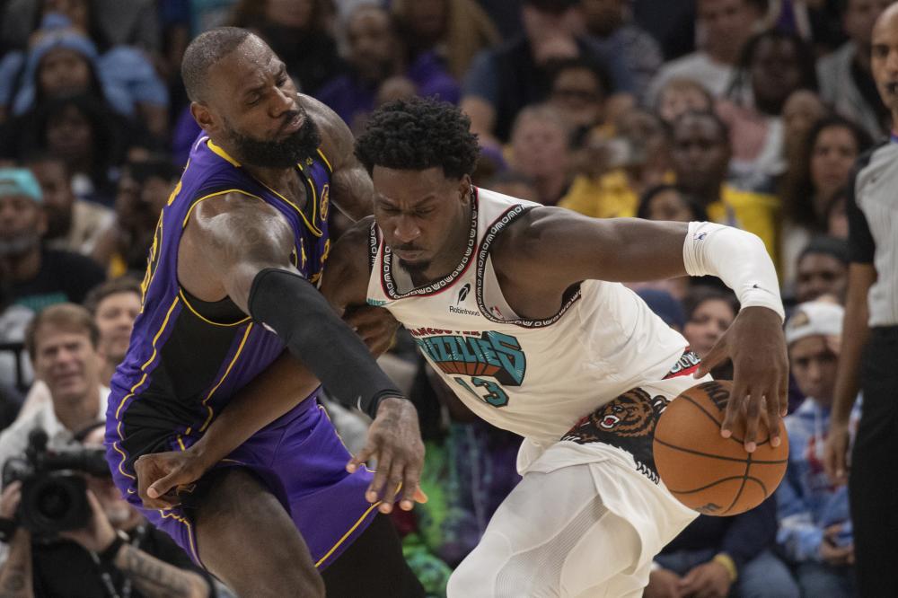 防守的同时 防守的同时