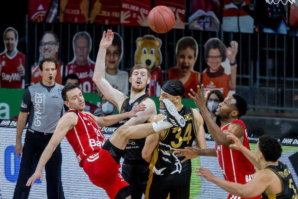 面对三冠王 面对三冠王