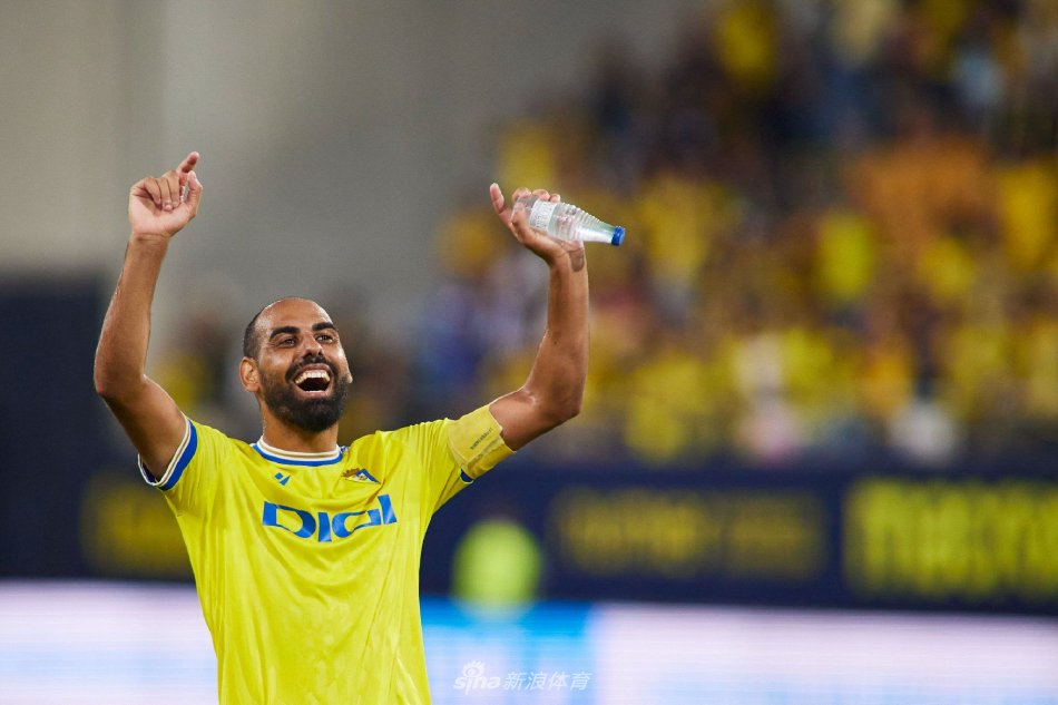 的表现依然 的表现依然