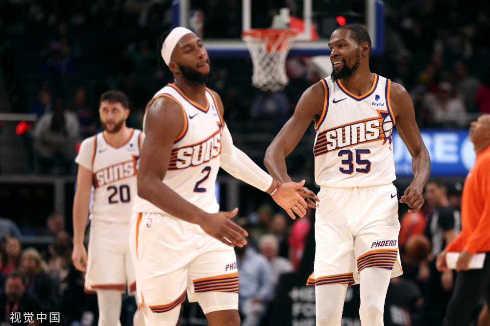 他在攻防两 他在攻防两